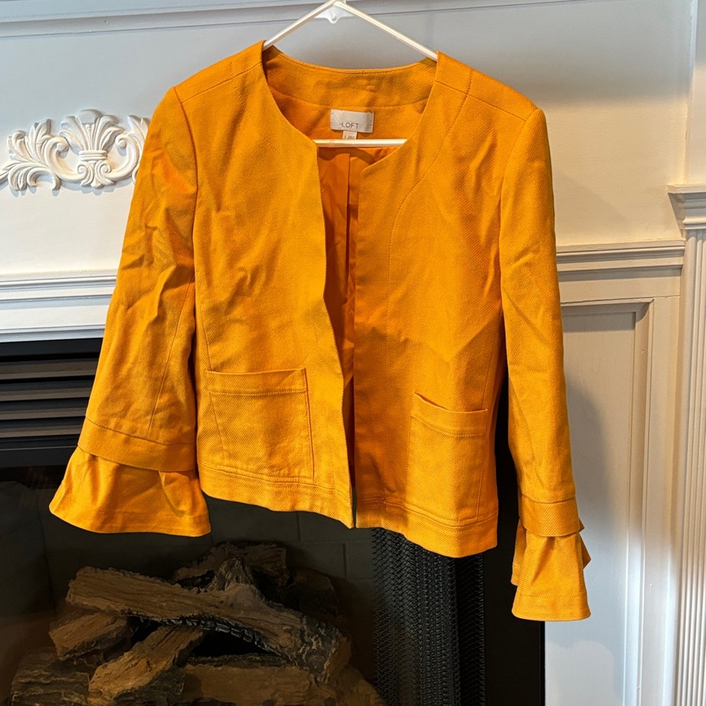 Ann Taylor Loft size small yellow gold 3/4 sleeve  cropped women's blazer jacket